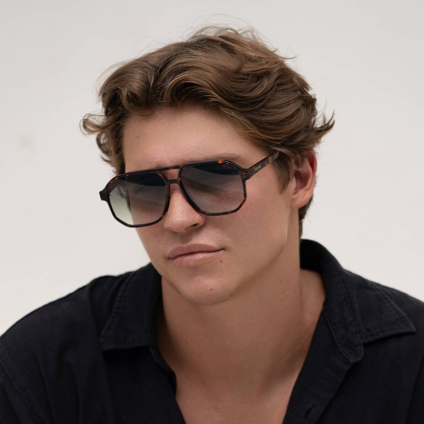Billie Mens Aviator Sunglasses: Tortoise / Green