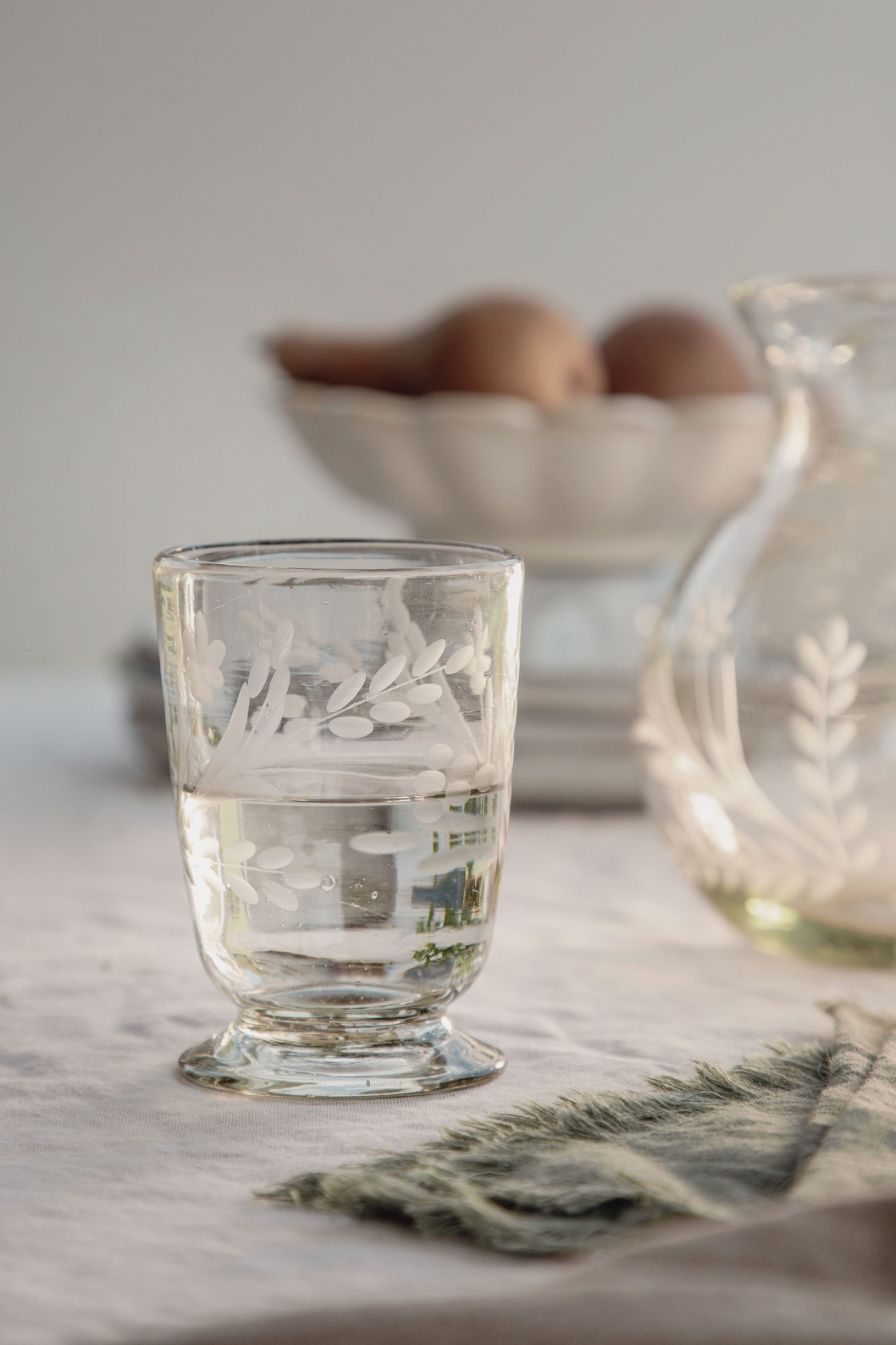 Hand-etched Blown Footed Glass: Wine Glass