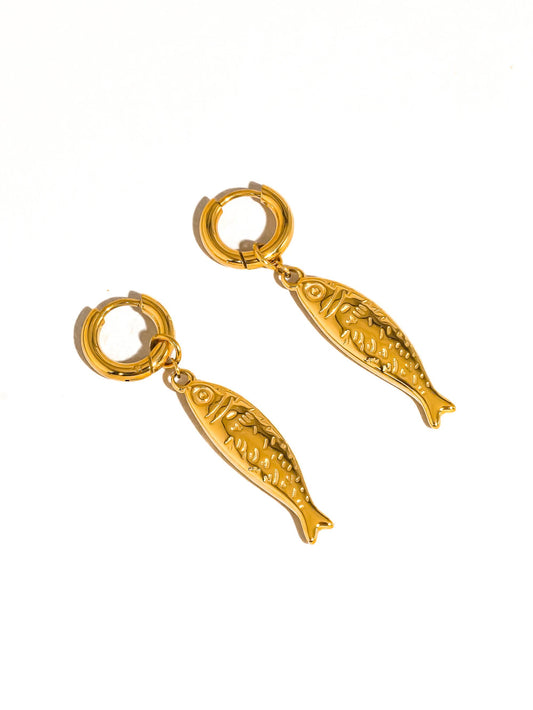 Nibe Fish Hoop Earring: Yellow Gold