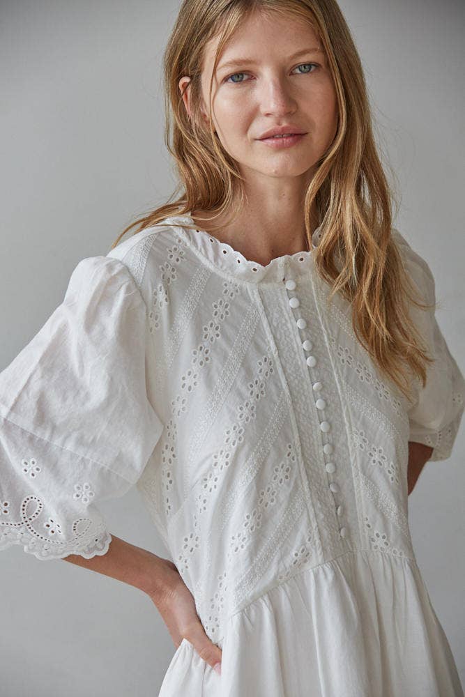 Woven Cotton Eyelet Embroidery Dress: White / L