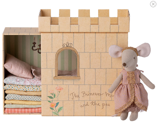 Princess and the pea, Big sister mouse