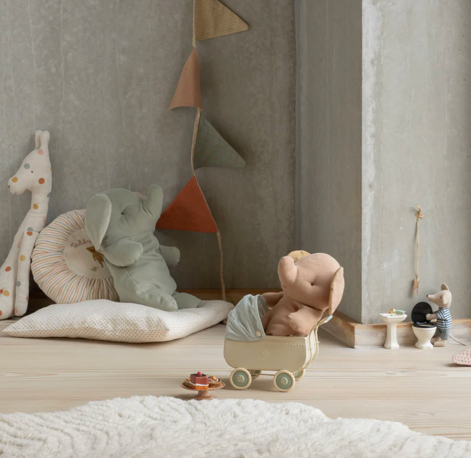 Safari friends, Elephant, Small - Powder