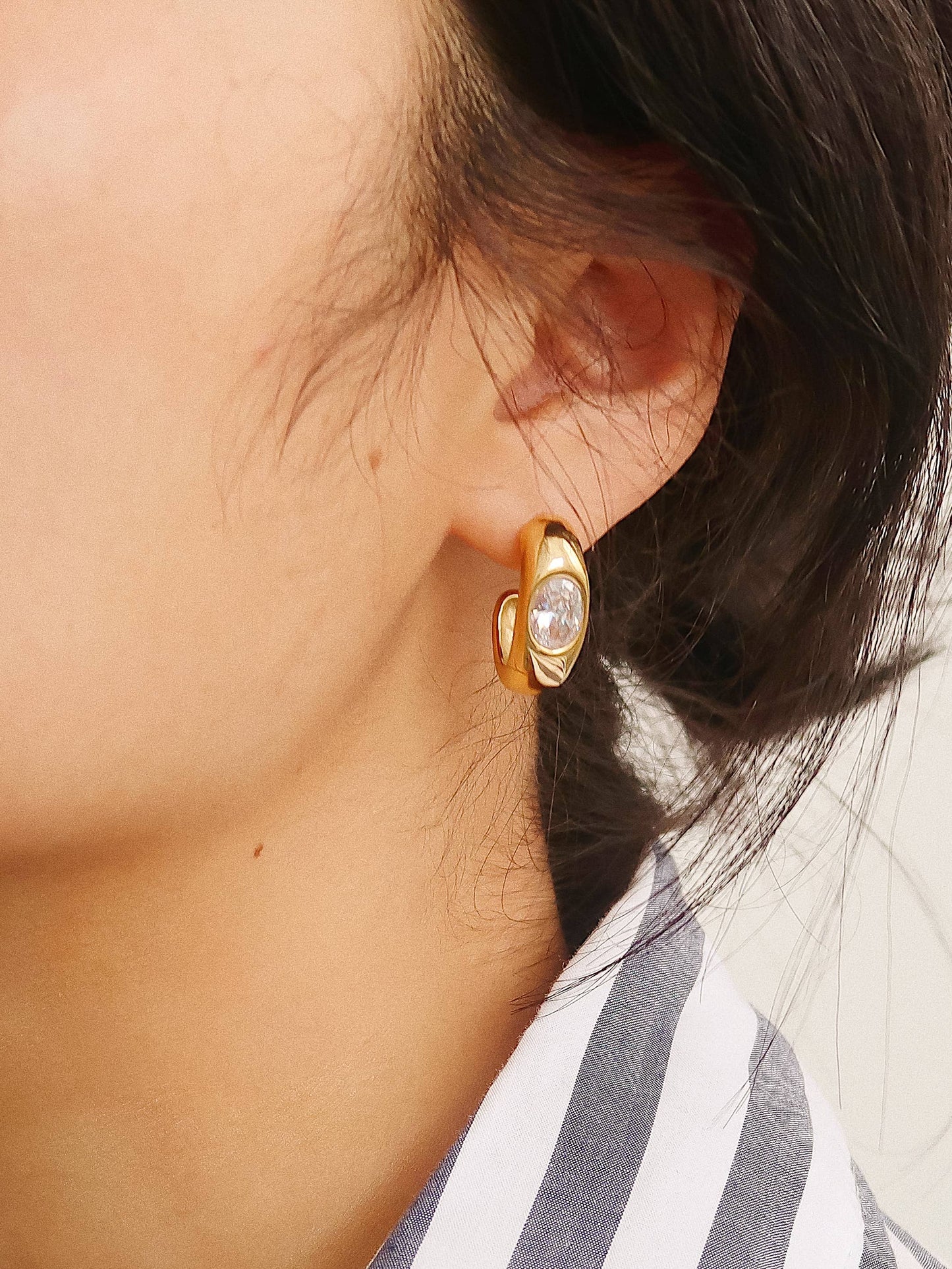 Aliénor CZ Classic C Hoop Earring: Yellow