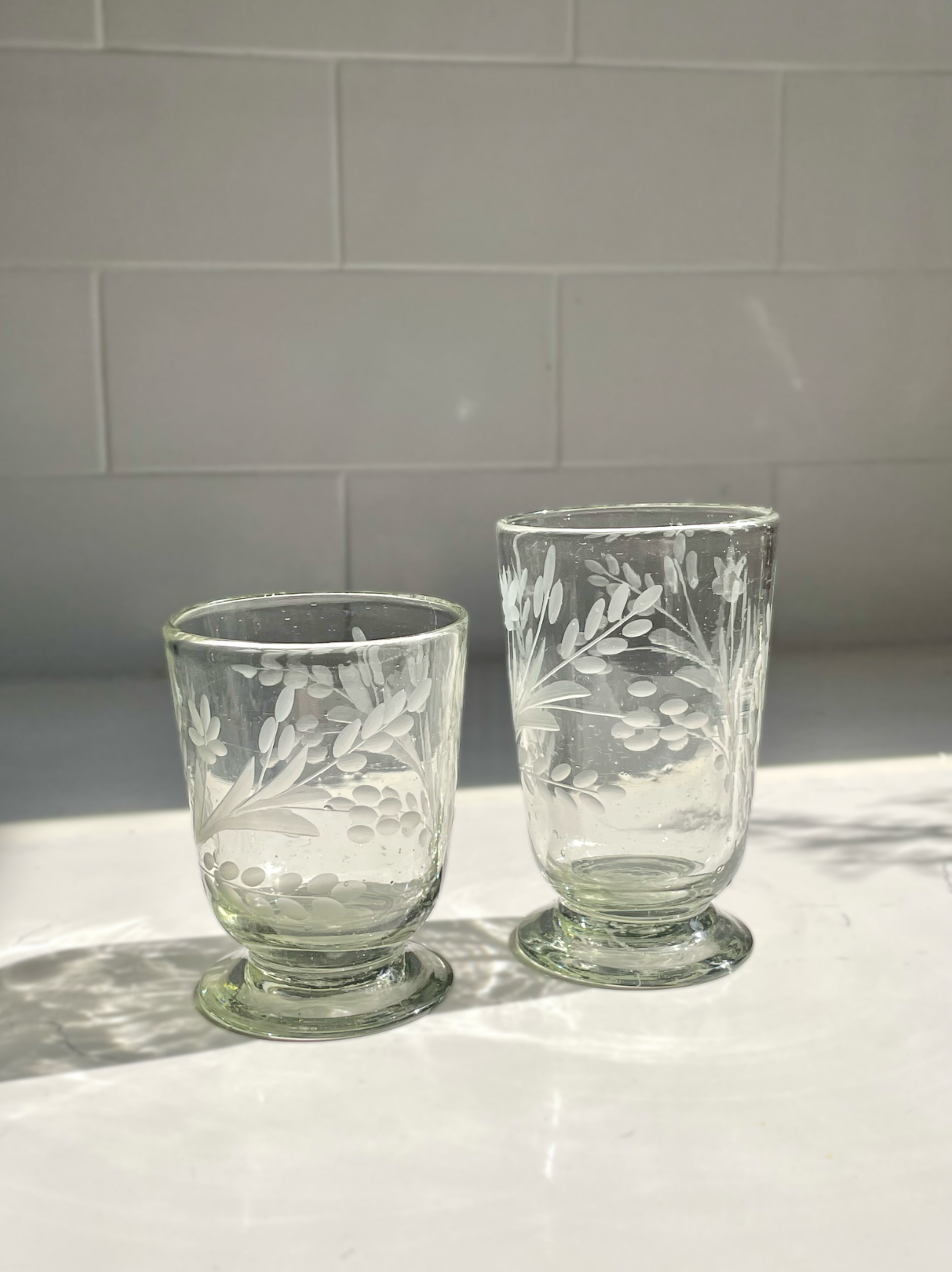 Hand-etched Blown Footed Glass: Wine Glass