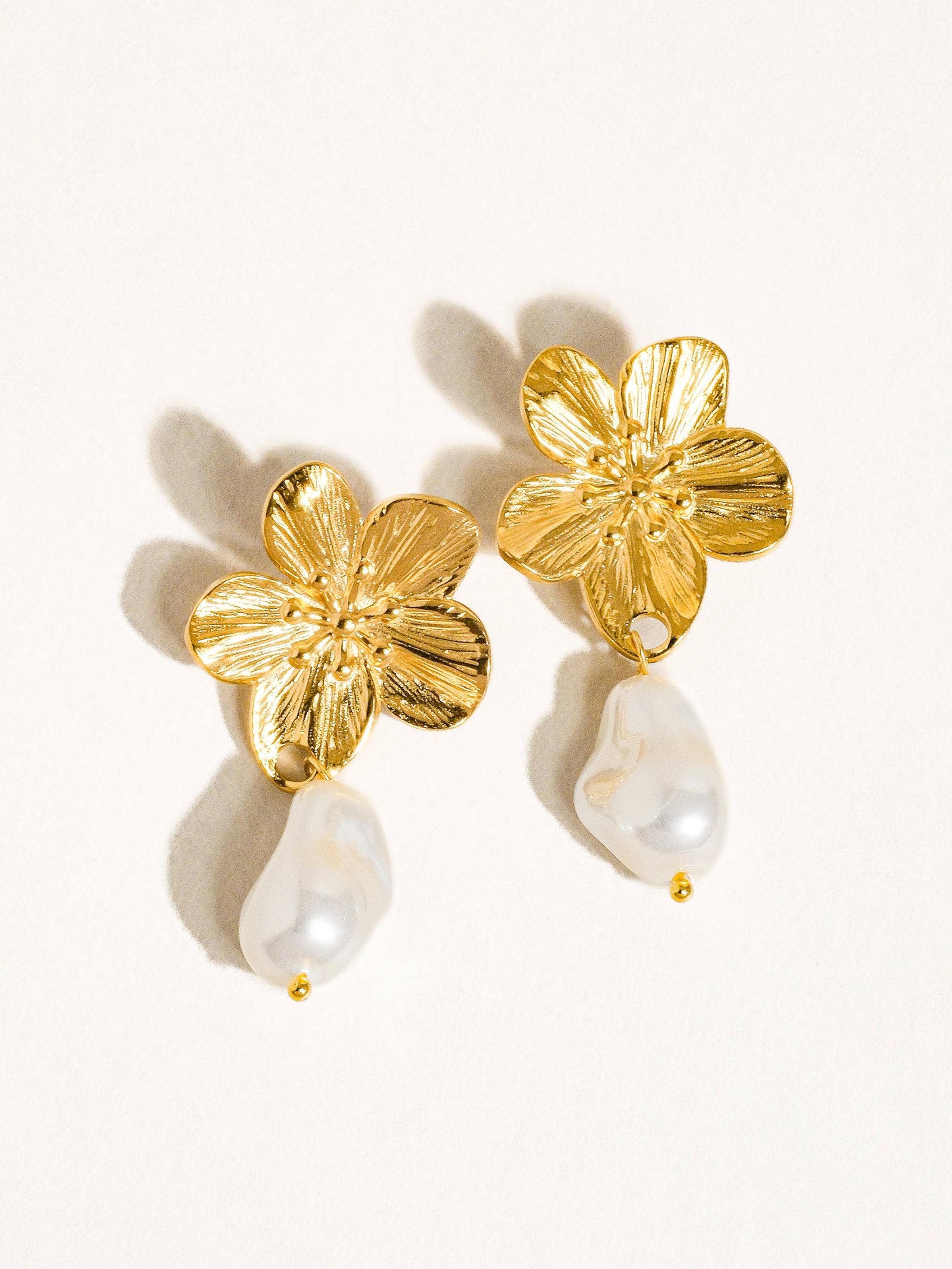 Cypress 18K Gold Non-Tarnish Flower Pearl Earring: Yellow Gold