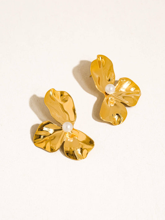 Flower Shell Pearl Earrings: Yellow Gold